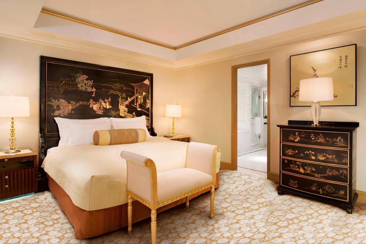 The St. Regis Отель