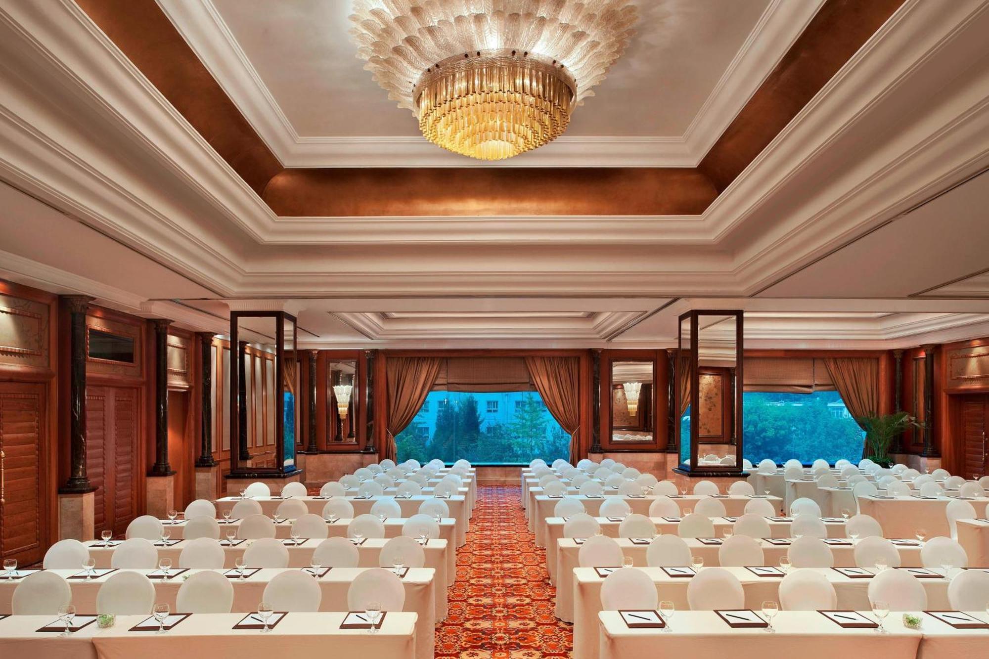 The St. Regis 5*